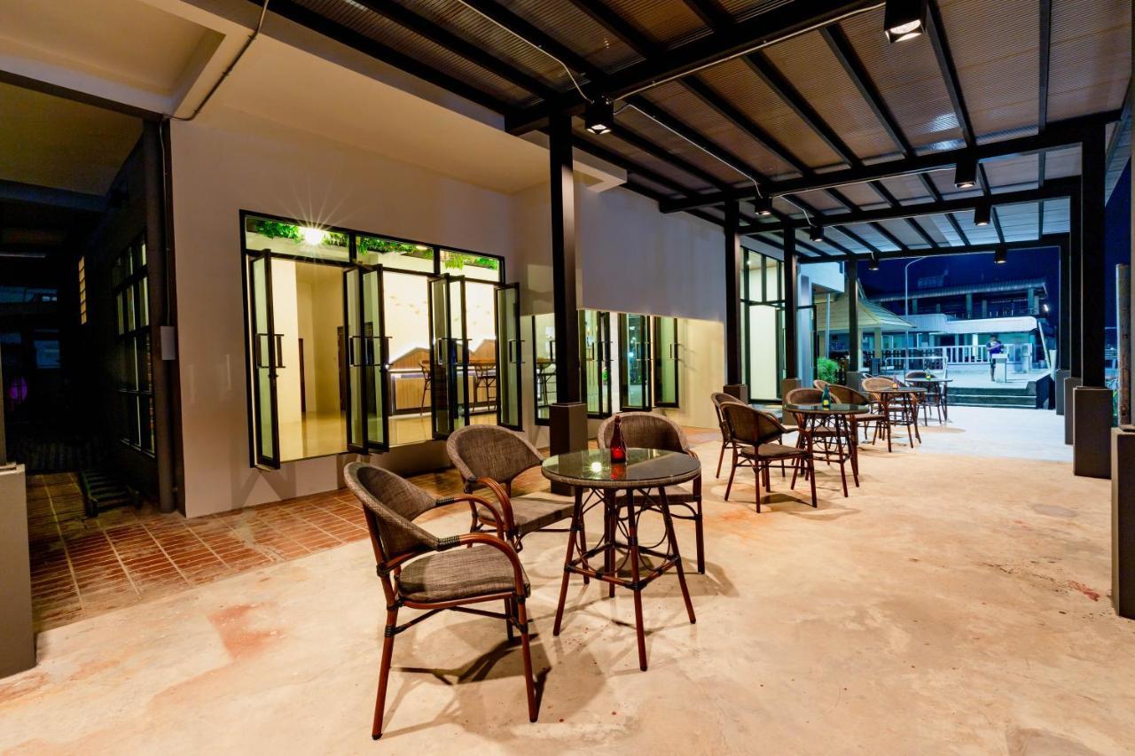 The Blue C Donsak Hotel Surat Thani Eksteriør billede